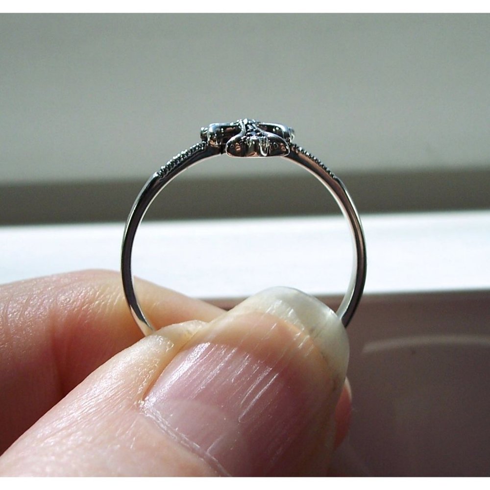 925 STERLING SILVER Dainty Medieval Cross Marcasite Ring - Picture 6 of 16